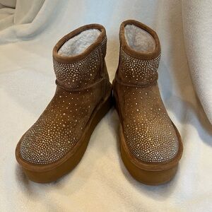 Steve Madden Brown Platform Shoes with Glamorous Embellishments